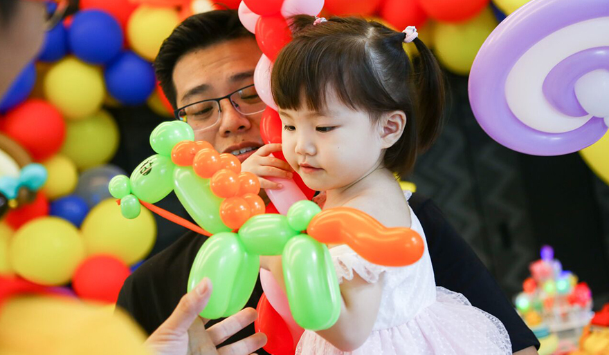 Balloon sculpture